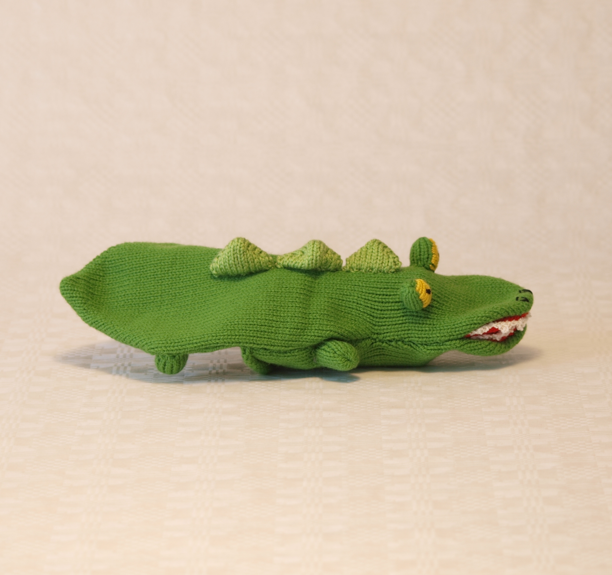 Handspielfigur Krokodil von rechts