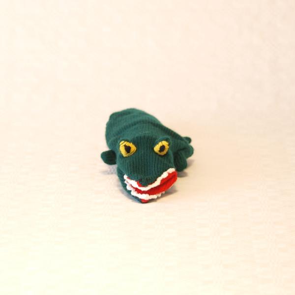 Handspielfigur Krokodil von vorne