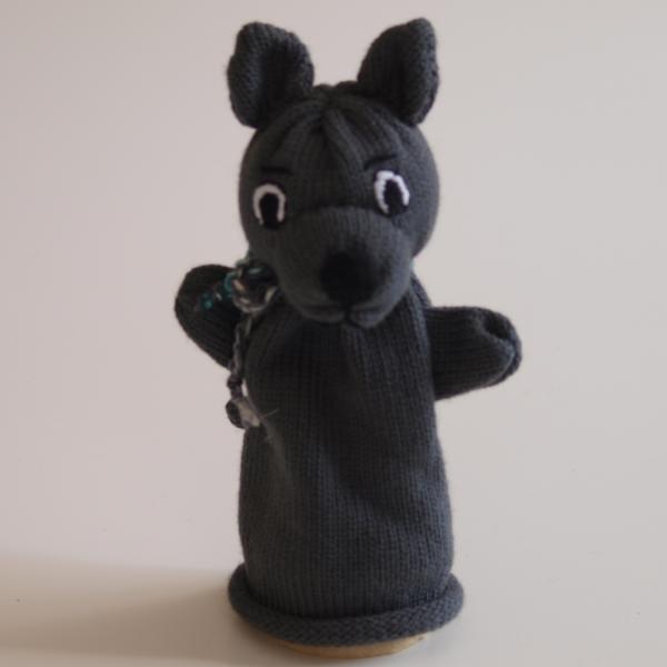 Handspielfigur Wolf von vorne