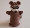 Handspielfigur Waschbär von vorne